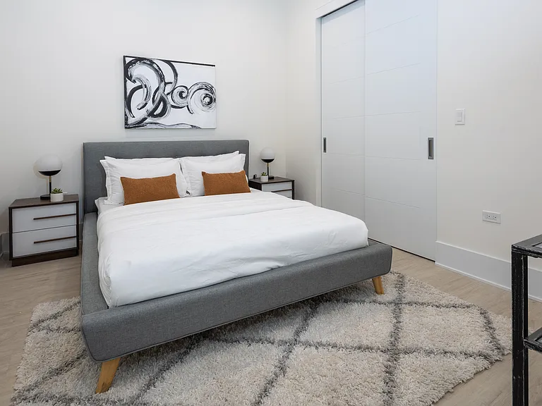 Luxe Suites Chicago Luxury Apartments — Photo 96