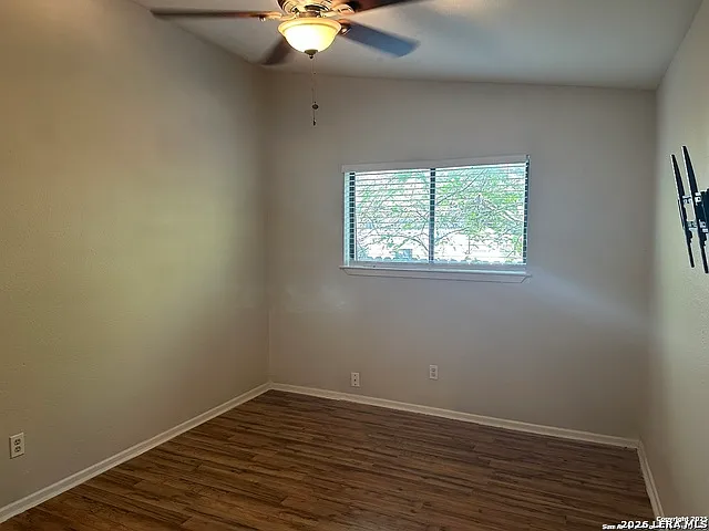 1554 Pams Path — Photo 5