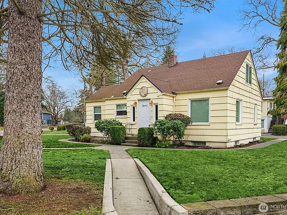 2nd image of 14402 Washington Avenue SW