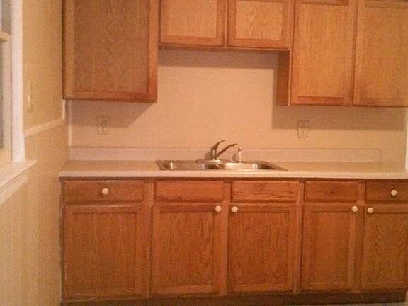 5th image of 9812 Lorna Ln