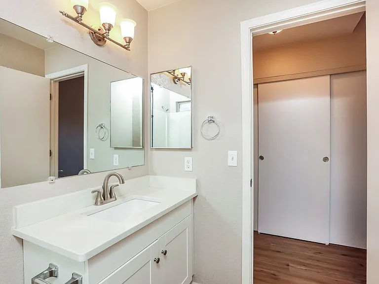 9009 E Kinross Dr — Photo 14