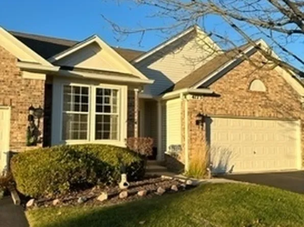 4175 Whitehall Ln #4175, Algonquin, IL 60102