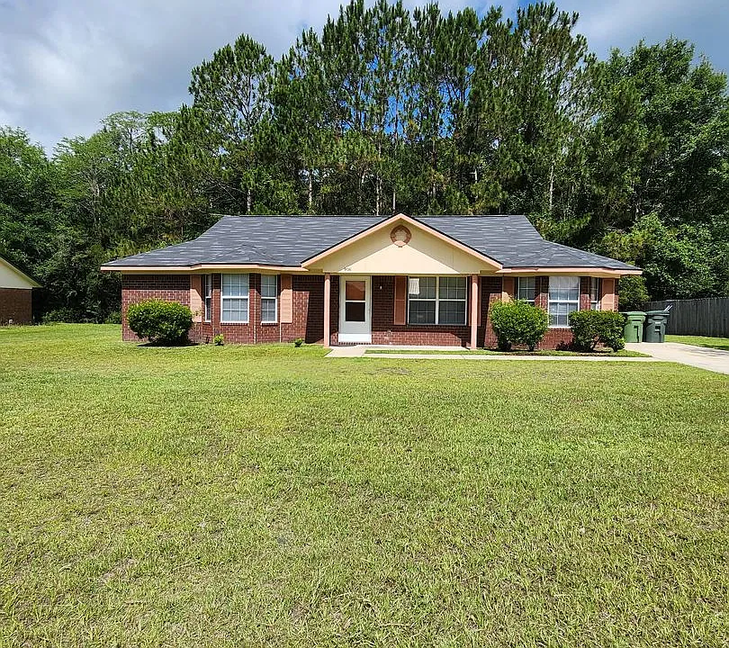 906 Rice Ct