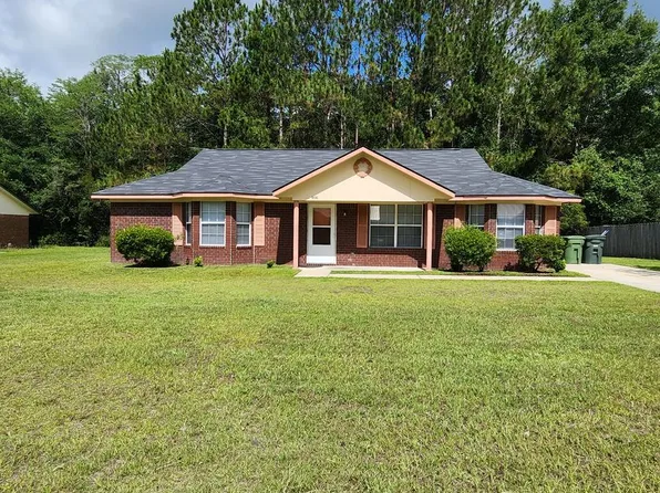 906 Rice Ct, Hinesville, GA 31313