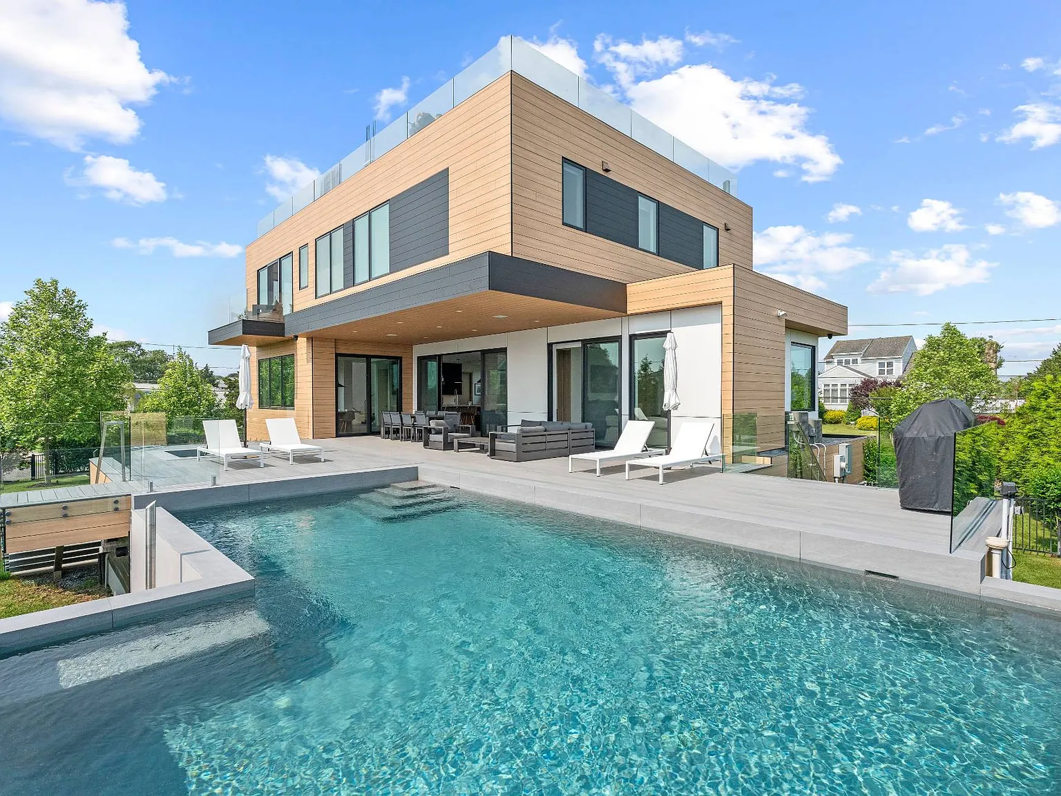 Southampton Resort Style Living- 4 Level Modern with Pool +Beach — Photo 3