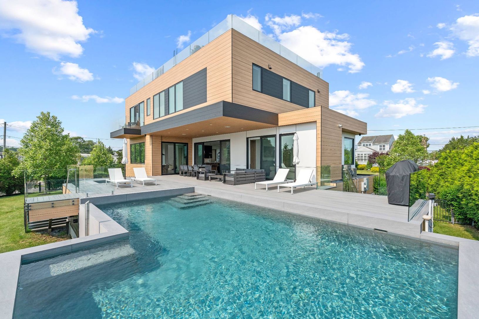 Heated Saltwater Gunite Pool