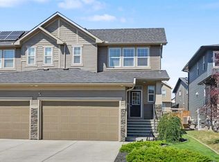 59 E Evanswood Cir NW, Calgary, AB T3P0K2