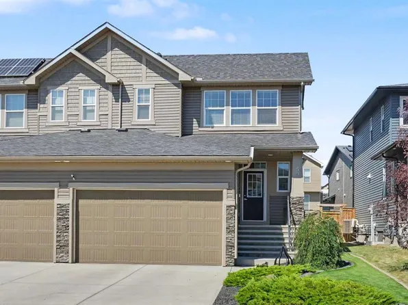 59 E Evanswood Cir NW, Calgary, AB T3P 0K2