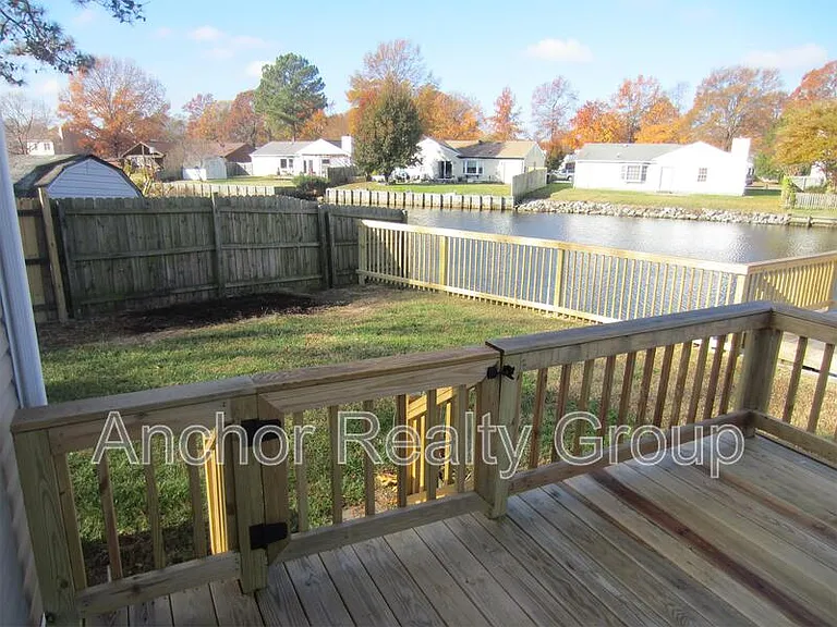 12 Waterview Point — Photo 2