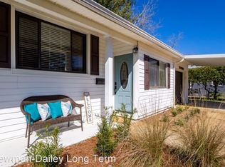 262 Beachview Dr NE, Fort Walton Beach, FL 32547