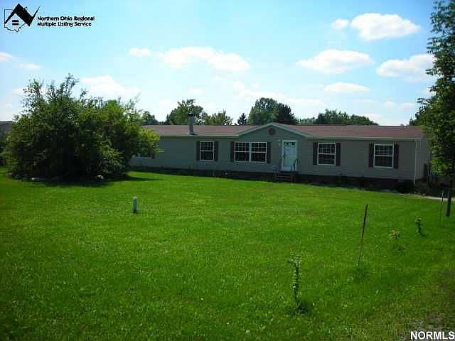 Over 4000 sq ft on 1 Acre! 