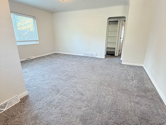 5th image of 3641 Steele St