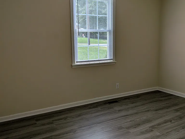 159 Ravenwood Cir — Photo 7