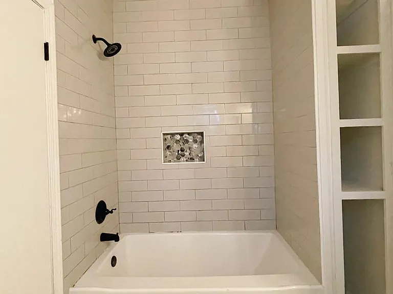 614 N 10th St — Photo 10