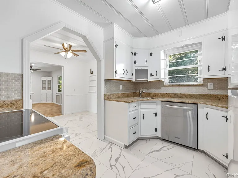 168 Lenox Ave — Photo 8