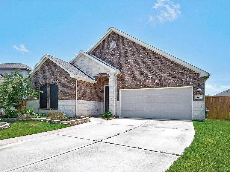 2600 Golden Palms Ln — Photo 39