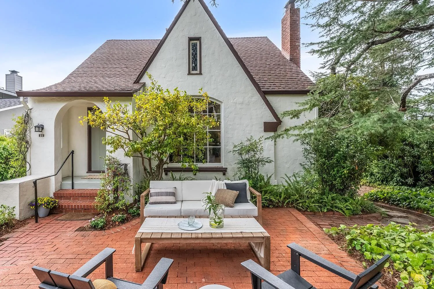 37 Rutherford Avenue photo 1