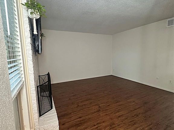 5th image of 1413 Bonanza Rd #413
