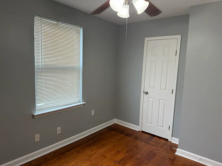 2137 Timoleon St — Photo 14