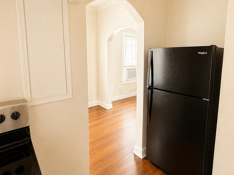 343 W Summit Ave — Photo 14