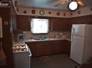 586 Helen St, Mount Morris, MI