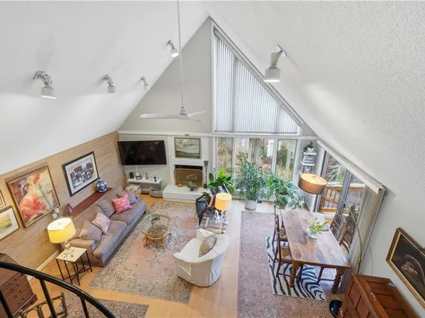 696 Mowbray Arch APT 260, Norfolk, VA 23507