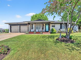 307 W Duke St, Howe, TX 75459