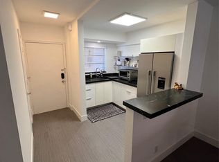 331 SW 8th St APT 1C, Boca Raton, FL 33432