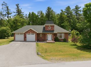 3 Cardinal Ct, Quinte West, ON K8V5P6