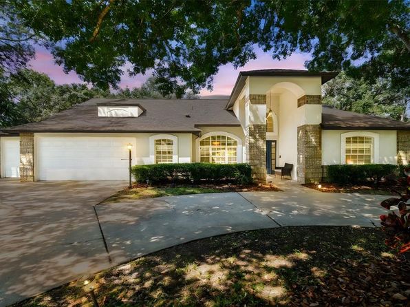 17904 Singing Wood Pl, Lutz, FL 33548