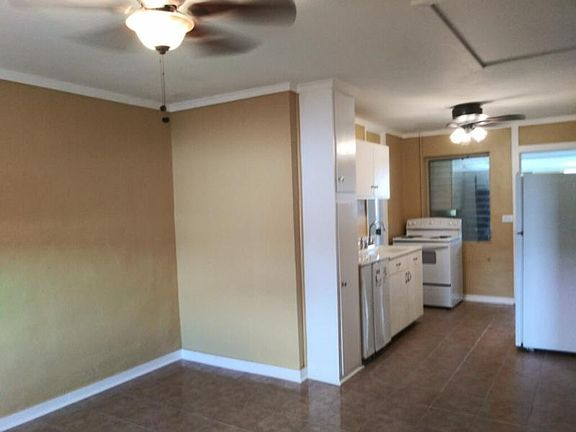 2nd image of 4-6 Newman Dr