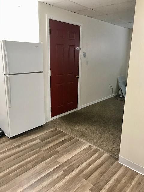 2nd image of 40 Catharine St #7
