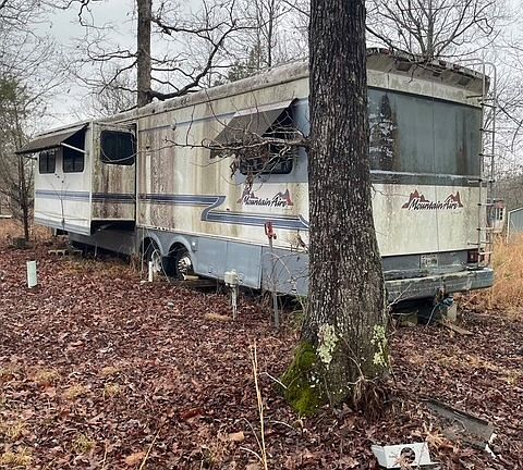 4th image of 180 Hill Top Rd