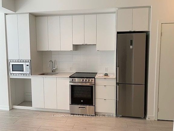 5th image of 49 E Liberty St #2108
