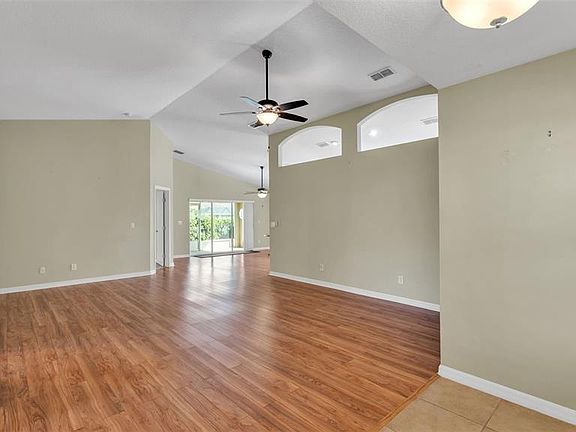 5th image of 3588 Raleigh Dr