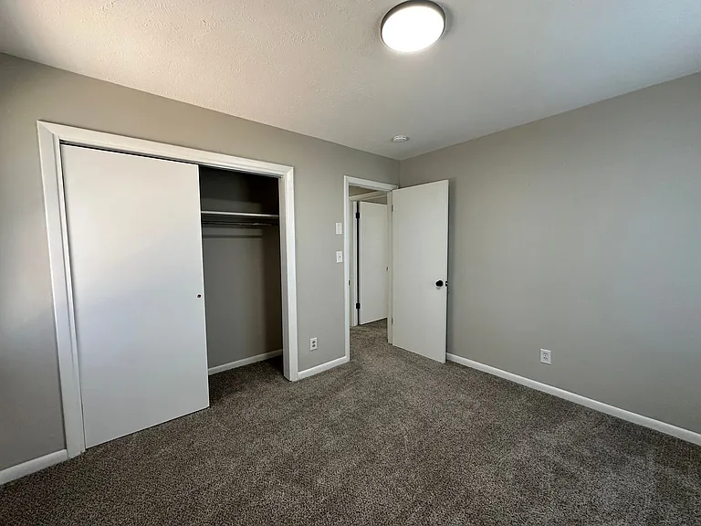 296 Decatur Dr — Photo 17