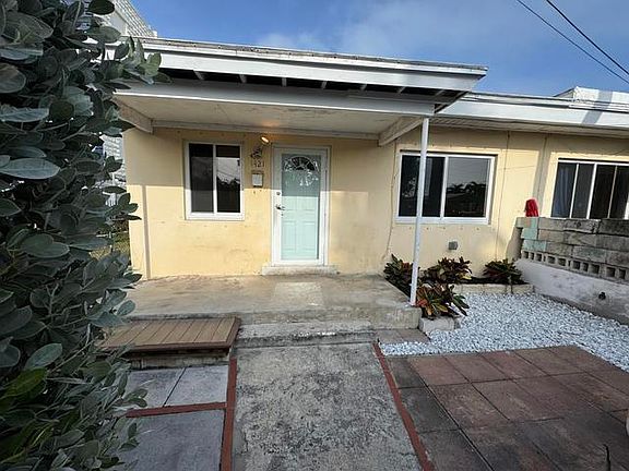 2nd image of 1421-1425 2nd St
