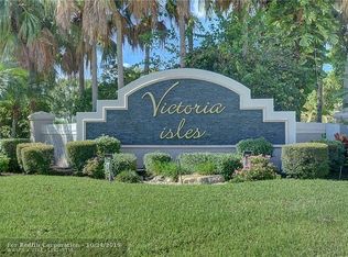 5838 NW 48th Ave, Pompano Beach, FL 33073
