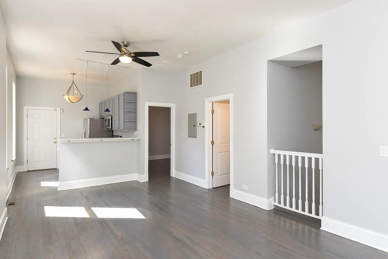 1713 W Julian St — Photo 4