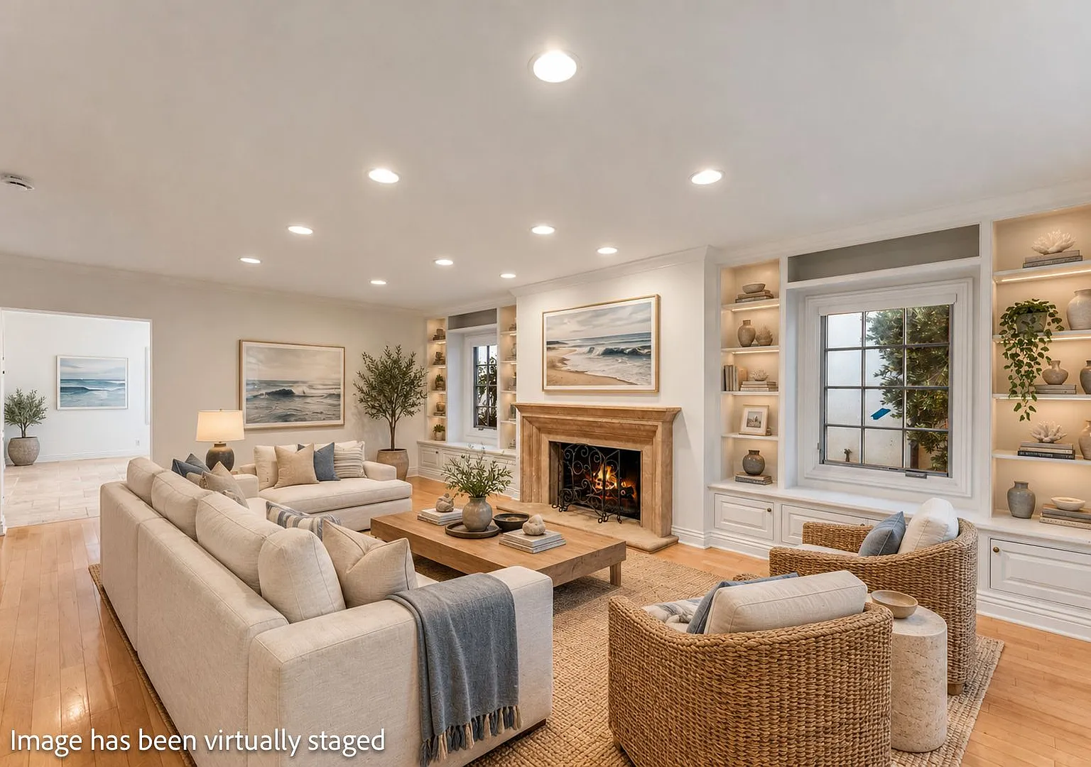 Spacious 3-Bedroom Lido Residence with Rooftop Deck | Moments from the Harbor — Photo 2