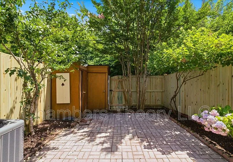 139 Mount Vernon Ave — Photo 22