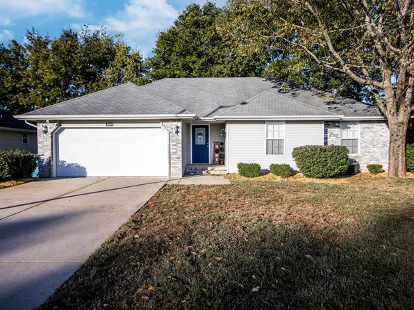 3839 S El Salvador Avenue, Springfield, MO 65807