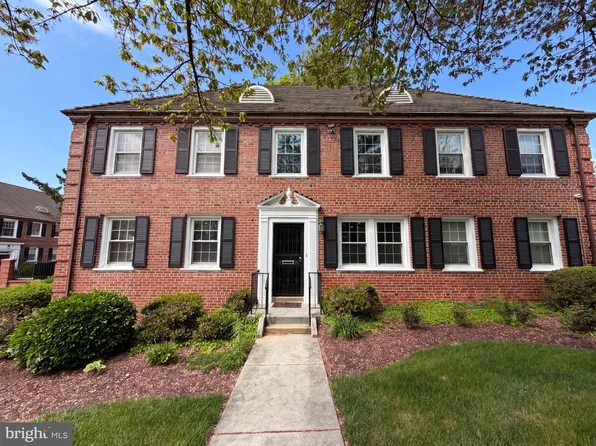 3820 V St SE, Washington, DC 20020