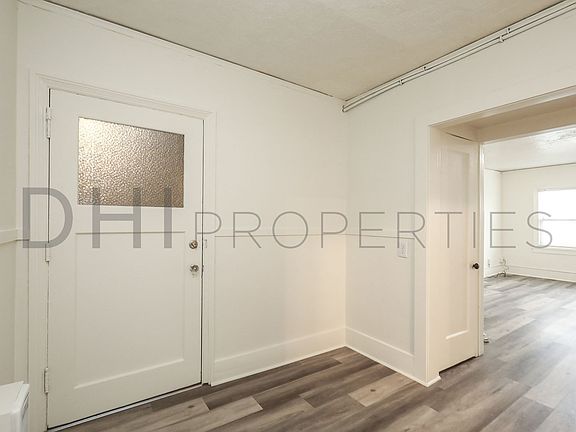 2nd image of 1217 Commerce Ave #1219-1