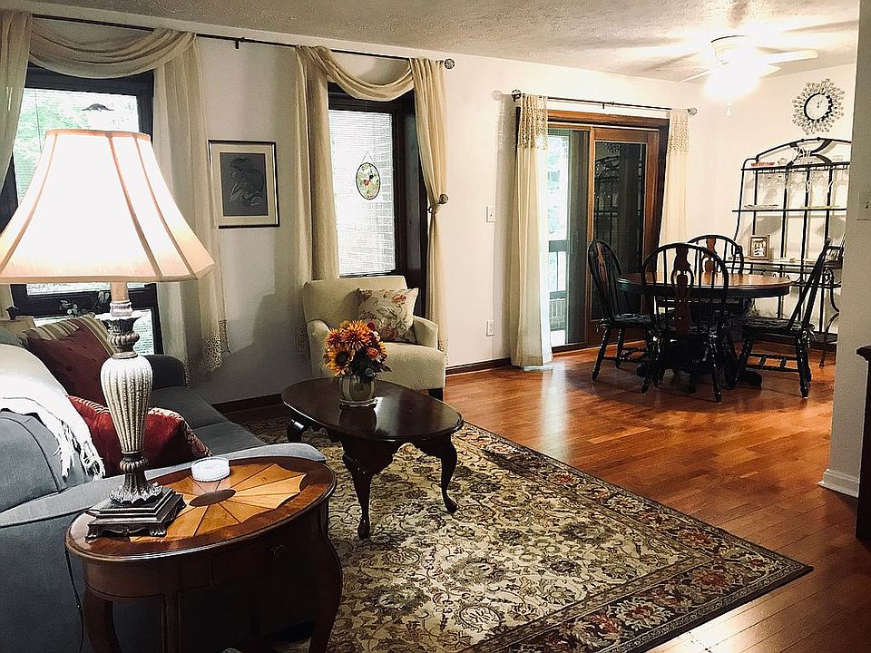 1st image of 44691 White Oak Ct #5A