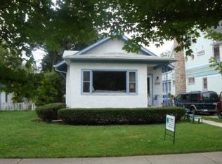 129 S West St, Naperville, IL 60540