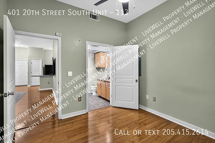 Cozy 1-Bedroom Retreat in Birmingham's Heart! — Photo 2