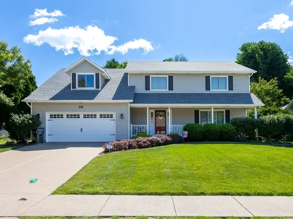 4621 Hamilton Dr, Davenport, IA 52807