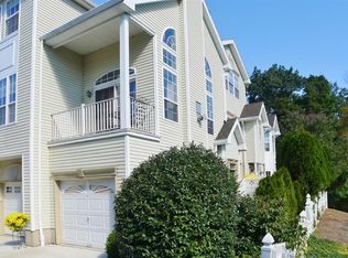 21 Hancock Dr, Morristown, NJ 07960