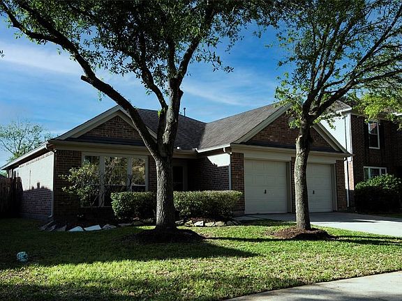 2nd image of 3291 Gladewater Ln